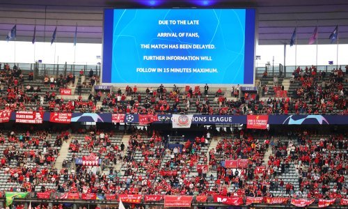 [VIDEO/FOTO] Kaos uoči dvoboja Liverpoola i Reala; ovako nešto nije se smjelo dogoditi; navijači preskaču ogradu, policija koristi suzavac