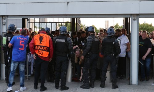 Totalni pariški kaos doveo do hitnog kriznog sastanka Uefe i Francuza. Englezi traže istragu...