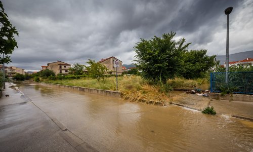 Oluje i suša ugrozili urod pšenice i riže u Francuskoj i Italiji