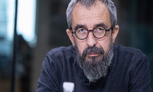 Književnik Darko Cvijetić vodi nas iza kulisa predstave po svom cijenjenom romanu: 'Različitost je činila bivšu zemlju, a onda nas je krvavo razdvojila'