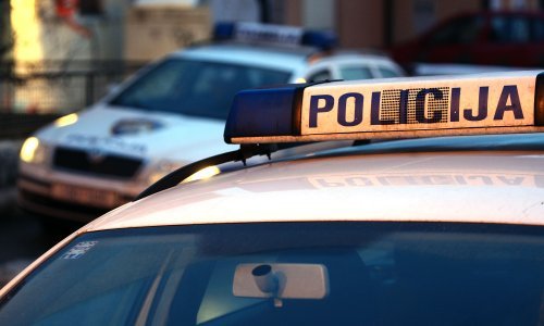 Muškarac bježao policiji automobilom u Puli jer nikad nije položio vozački; ulovljen je i zadržan sedam dana u zatvoru