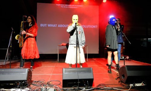 [FOTO] ‘Pussy Riot‘ otvorile Ljeto u MSU: Bunt u Rusiji, Putin se upišao u gaće!