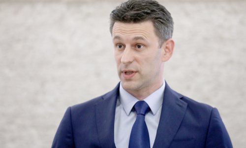 Petrov: Cijenje divljaju, a kad izađem pred novinare moram odgovarati o bivšim i sadašnjim udbašima, homoseksualcima, posvajanju djece. Gdje je tu život?