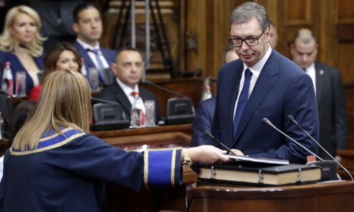 Vučić svečano prisegnuo, govorio o poboljšanju odnosa sa susjedima, a dotakao se Hemingwaya i Dostojevskog