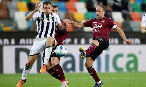 Legendarni nogometaš produljit će karijeru; imao je zanimljivu klauzulu koja mu je donijela još jednu godinu ugovora