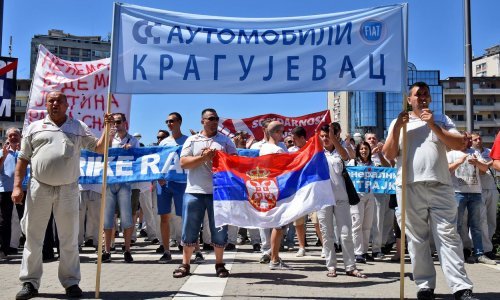 Radnici Fiata u Kragujevcu blokirali tvornicu koju vlasnik planira zatvoriti