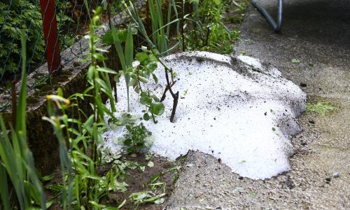 Gotovo 300 vatrogasaca borilo se s posljedicama nevremena i tuče koji su noćas poharali Hrvatsku