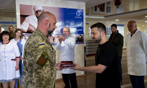 Zelenski posjetio borce na prvoj crti u Zaporižju