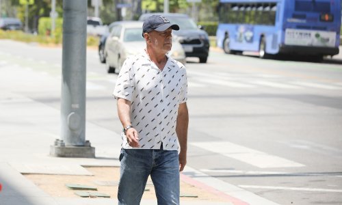 Unatoč bolesti i dalje vedar i optimističan: Bruce Willis zaplesao s kćerkicom i oduševio fanove