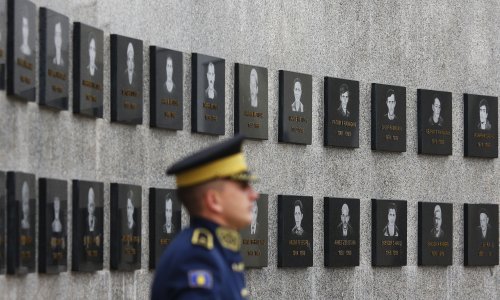 Kosovski ratni veterani prosvjedovali jer im država ne namjerava povećati minimalac, policija ih rastjerala suzavcem