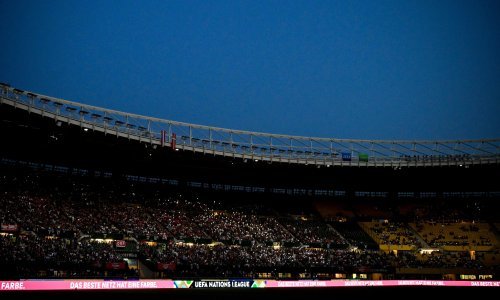 Nisu u Beču imali samo problem s nestankom struje; na terenu se tijekom utakmice 'otvorila' velika rupa i prava je sreća da nitko nije teže stradao