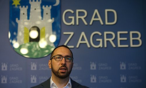 [VIDEO/FOTO] Tomašević govorio u ugradnji bokseva za otpad, ali i objavio: Luka Juroš novi je pročelnik za obrazovanje