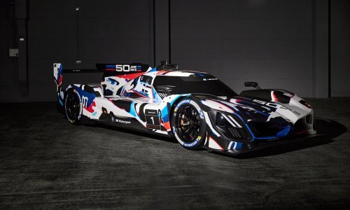 [FOTO/VIDEO] BMW pokazao M Hybrid V8 u kamuflažnim bojama: Ovo je prototip LMDh bolida za sezonu 2023.