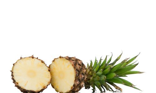 Uz ovaj mali trik više nikada nećete posegnuti za nožem kada poželite pojesti ananas