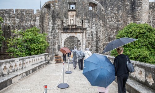 Stiže kiša: Lokalno su mogući izraženiji pljuskovi s grmljavinom, osobito u drugom dijelu dana