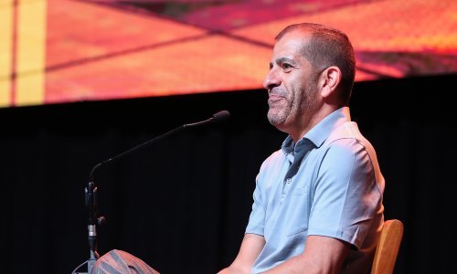 [FOTO] Niti jedan sport ne donosi milijunske prihode kao boks, a nitko to ne radi bolje od Stephena Espinoze, a nogomet...