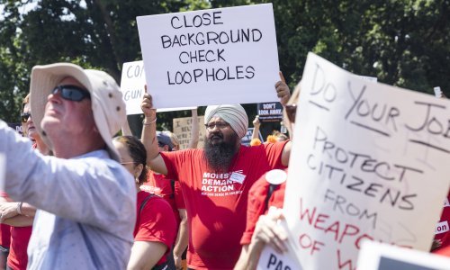 Postignut preliminarni dogovor o reformi zakona o posjedovanju oružja u SAD-u