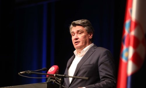 Milanović: Zašto Schmidt ne iskoristi ovlasti i promjeni izborni zakon u BiH?