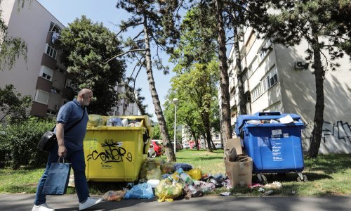 Švicarski model prikupljanja otpada u Zagrebu neće zaživjeti do rujna: Čekaju se vrećice, nema boksova, a veliki broj kamiona je pokvaren