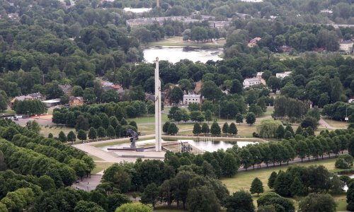 Latvija ruši 79 metara visoki obelisk u centru Rige koji slavi sovjetsku pobjedu nad nacističkom Njemačkom