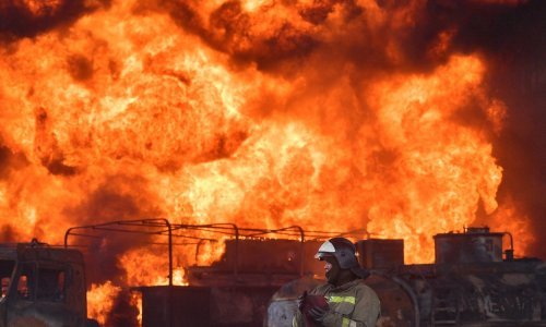 Dron uzrokovao požar u ruskoj rafineriji nafte na Crnom moru