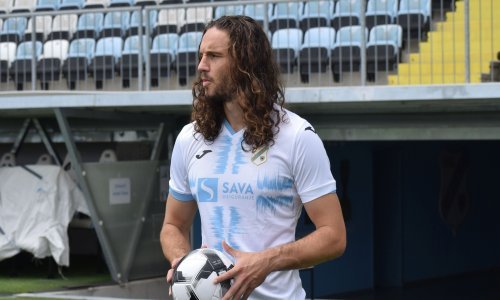 [VIDEO] Rijeka predstavila veliko pojačanje i povratnika u hrvatski nogomet nakon devet godina