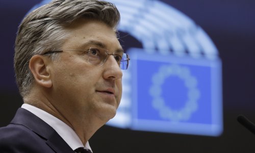 [FOTO] Plenković u Europskom parlamentu najavio odluku o ulasku RH u Schengen najesen