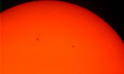 Prema nama se upravo okrenula masivna sunčeva pjega, evo što to znači za Zemljane