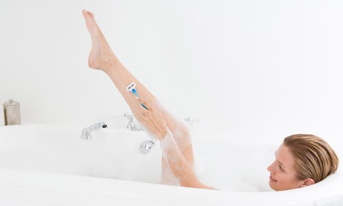 Korisni savjeti: Kako do glatkih i lijepih nogu ako koristite britvicu