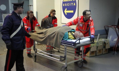 Jedan mrtav, stotine još zarobljene u trajektu kraj Krfa