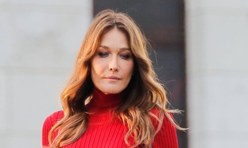 Zablistala na modnoj reviji: Bivša prva dama bila je magnet za poglede u pripijenoj haljini