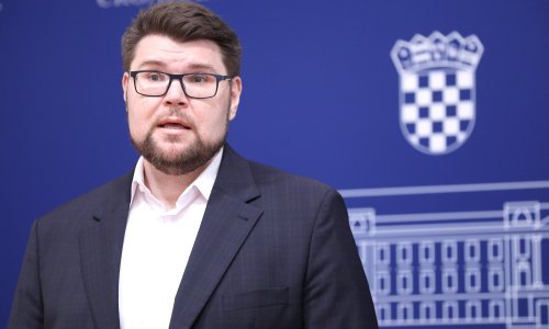 Oporba uputila kritike Vladi: Fokusirala se samo na gorivo umjesto da ljudi direktno dobiju novac