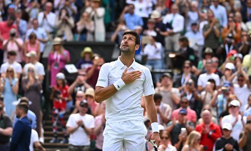 Prekinuto pobjedničko obraćanje Novaka Đokovića; dobacivanje s tribina nije omelo srpskog tenisača koji je imao spreman odgovor!