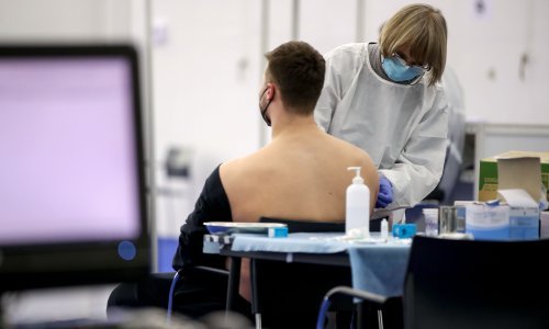 Raste broj novozaraženih u Sloveniji, ovo su nova pravila koje uvode u bolnice