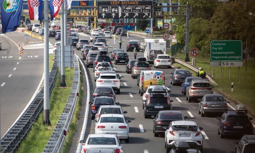 Dvojica mladih Švicaraca ulovljena u jurnjavi na autocesti A1, utrkivali su se brzinom od 210 km/h