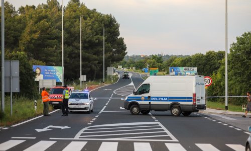 Pula: Suvozačica na motociklu podlegla ozljedama
