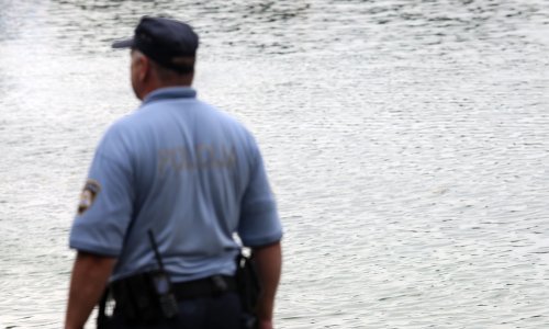 U Đakovu se utopio 42-godišnjak, tijelo pronašli policijski ronioci