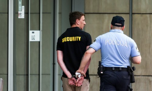 [FOTO] Policija privela muškarca zbog lažne dojave o bombi u Avenue Mallu - u pitanju je zaštitar u butiku