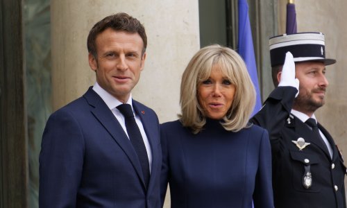 Macron: Rusija je započela novu vrstu hibridnog svjetskog rata