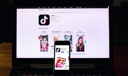 U opasnom 'blackout' izazovu život izgubile dvije djevojčice, obitelji tuže TikTok: Kriv je algoritam