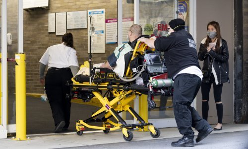 Azija pod udarom novog vala zaraze, svakog dana deseci tisuća ljudi je zaraženo novom varijantom covida-19