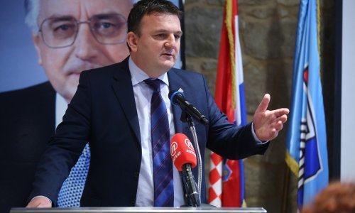 HDZ osuo paljbu po Dobroviću zbog smetlišta Karepovac