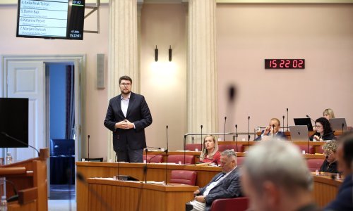 Grbin: Obrana 'dobrog vojnika Beroša' neće promijeniti stanje u zdravstvu