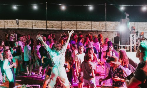 Grčka atrakcija Koza Mostra predvodi postavu glazbenog programa Motovun Film Festivala