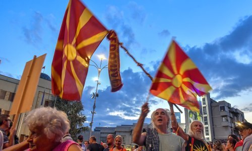 Prosvjednici blokirali Skopje zbog kompromisa s Bugarskom i EU
