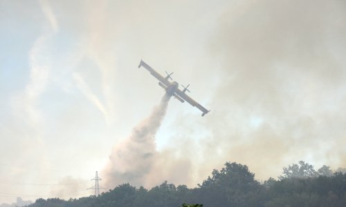 [FOTO/VIDEO] Policija otkrila kako je došlo do velikog požara u Puli, a sada traže osobu koja je upravljala dronom i ometala vatrogasce