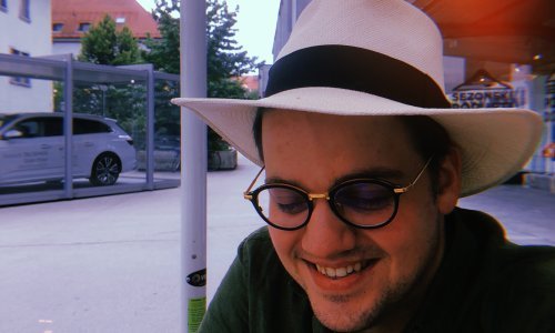 Redatelj 'Uklete Hedde', Rok Pečečnik: 'To je predstava koja bježi od emocije, ali i od diskurzivnih nameta. Od ideologije, pa i od morala'