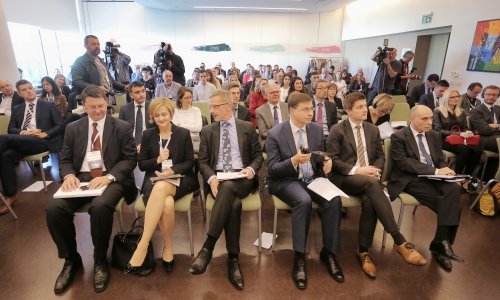 Viceguverner HNB-a tvrdi da je sad pravo vrijeme za uvođenje eura. Ljubo Jurčić: Bit ćemo osuđeni na to da nam Europa daje novac