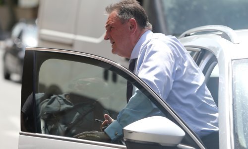 Čačić donio kremšnite na oproštaj od vladajuće koalicije: O budućoj suradnji u ovom mandatu nema govora