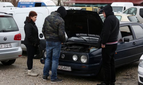 Prosječna starost automobila u Hrvatskoj gotovo 15 godina, novih automobila manje od pet posto. Hrvati i dalje najviše vole dizelaše